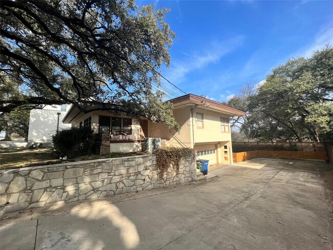 Foto del edificio - 1511 Chelsea Ln