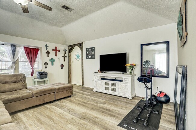 Building Photo - 7006 Zieglers Grove