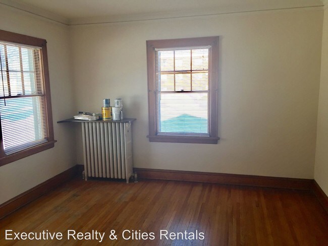 Foto del edificio - 3 br, 2 bath House - 1866 Lexington Ave N
