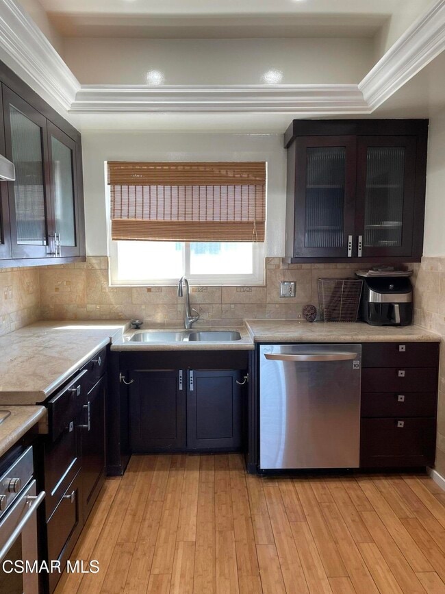 Foto del edificio - 3555 Keystone Av