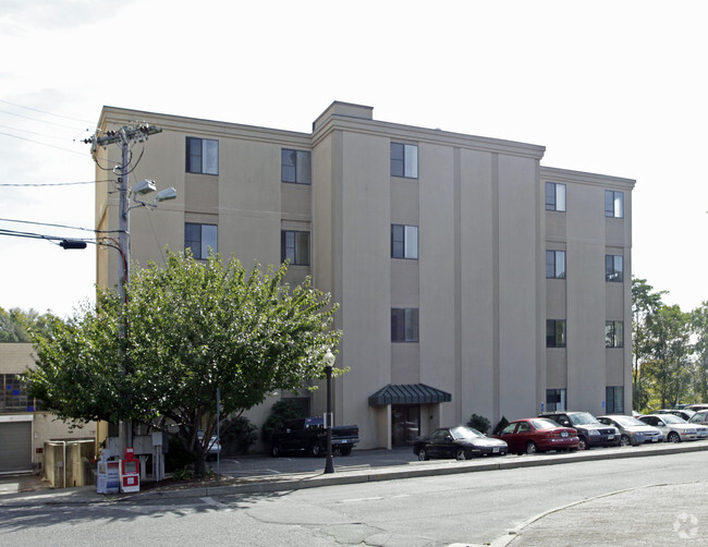 Building Photo - Fallview Apartments