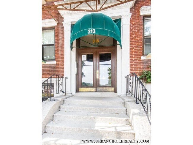 Building Photo - 313 Allston St