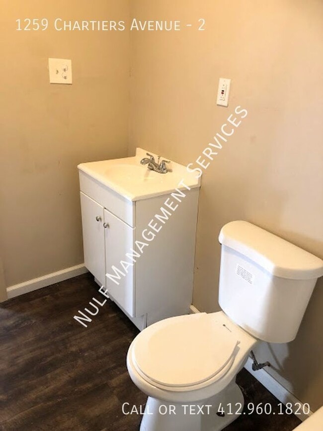 Building Photo - 2 Bed, 1 Bath unit in Crafton Heights