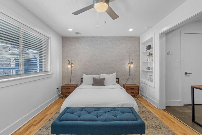 Foto del edificio - 1136 Crescent Ave NE