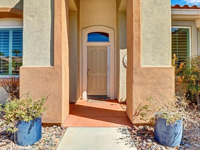 Building Photo - 78202 Kensington Dr