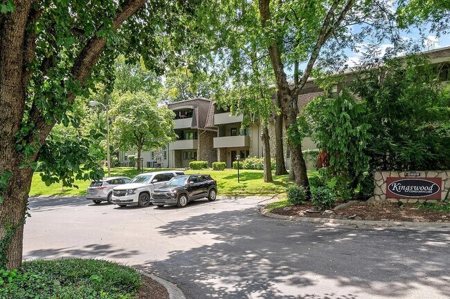 Foto del edificio - 2929 Selena Dr