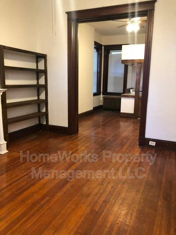 Foto del edificio - 220 S Augusta Ave