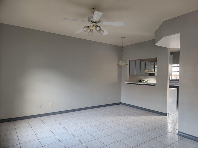 Foto del edificio - 4101 Tilden Ave