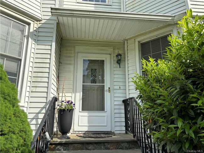 Building Photo - 224 Bedford Rd