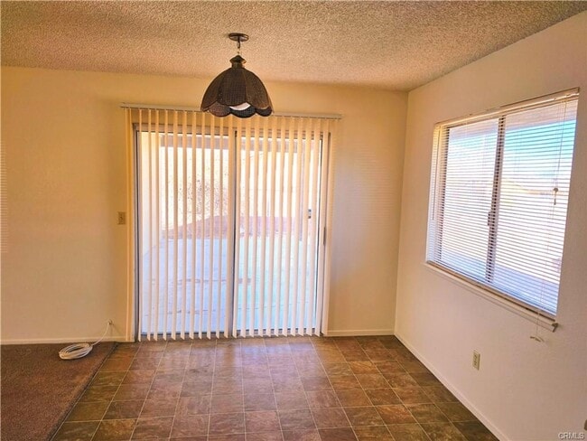 Building Photo - Serene 2 Bedroom 1 Bathroom Home