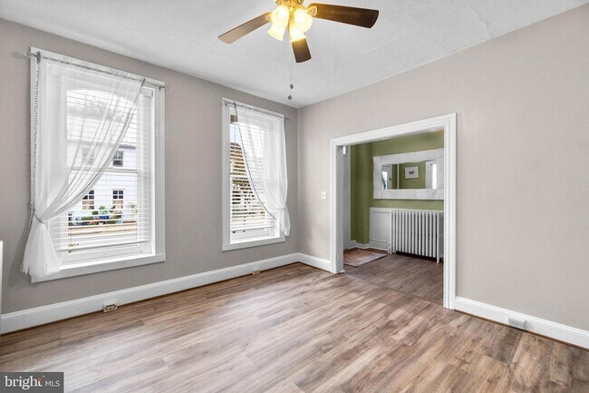 Foto del edificio - 15 E 4th St