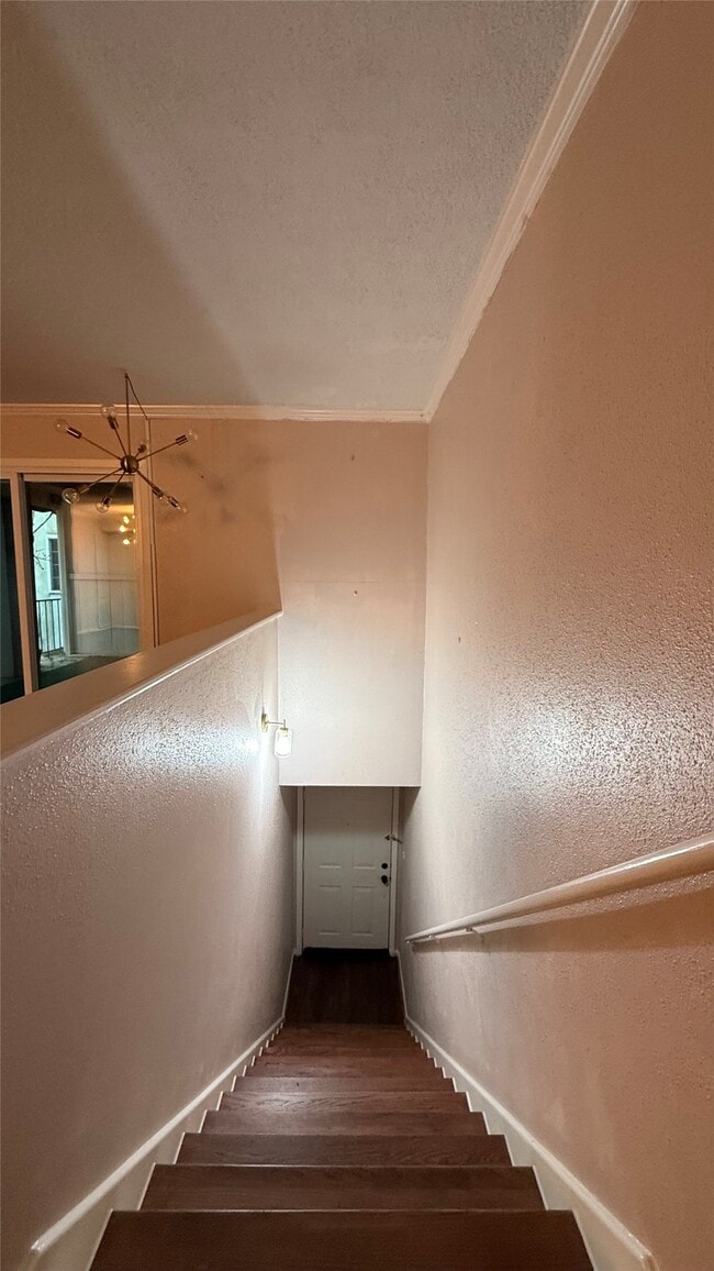Foto del edificio - 2744 Briarhurst Dr