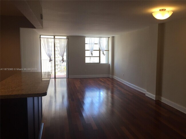 Foto del edificio - 150 SE 25th Rd