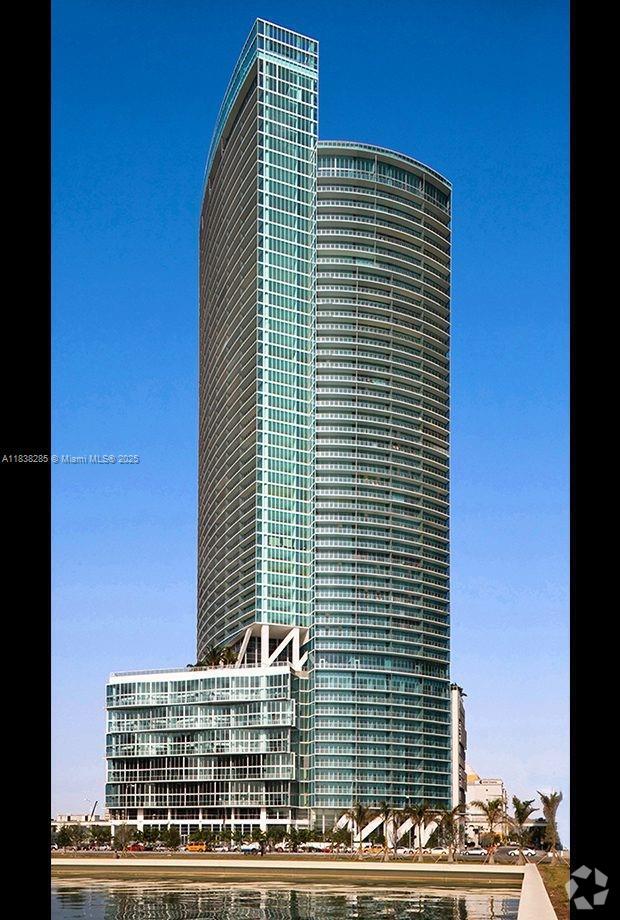 Building Photo - 888 Biscayne Blvd