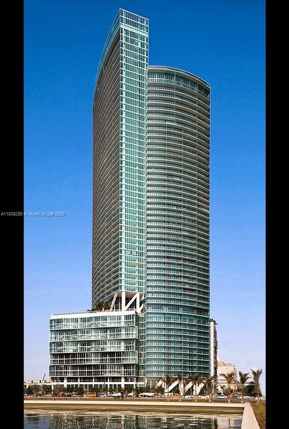 Foto principal - 888 Biscayne Blvd