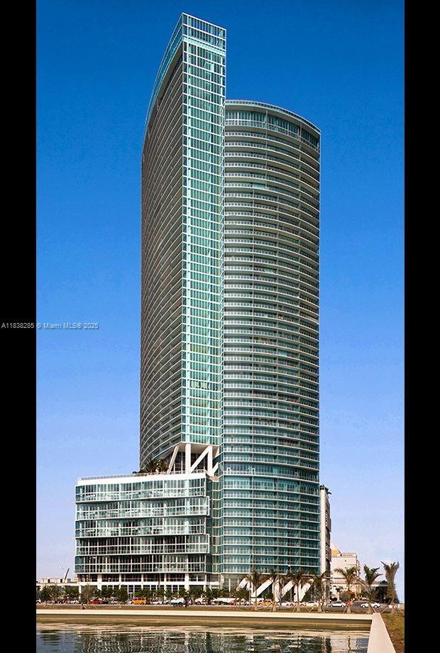 Building Photo - 888 Biscayne Blvd