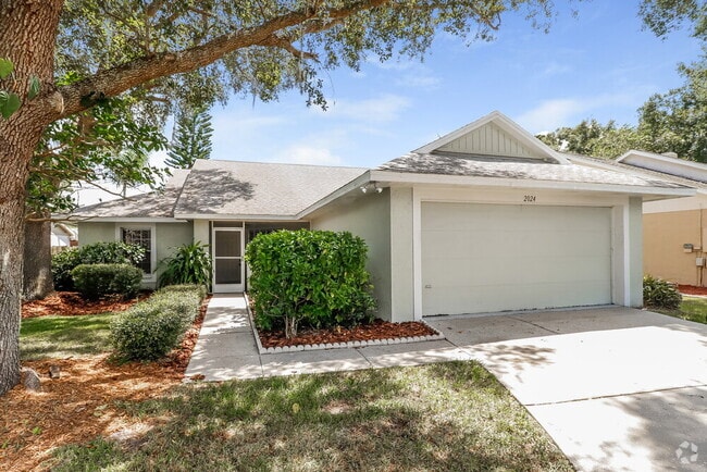 Building Photo - 2024 Shadow Pine Dr