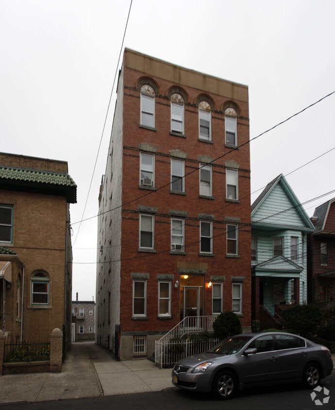 208 Sherman Ave, Jersey City, NJ 07307 Apartments in Jersey City, NJ