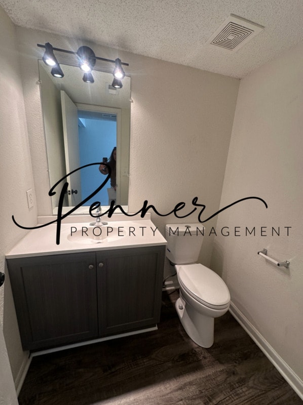 Building Photo - 201 NE Dogwood