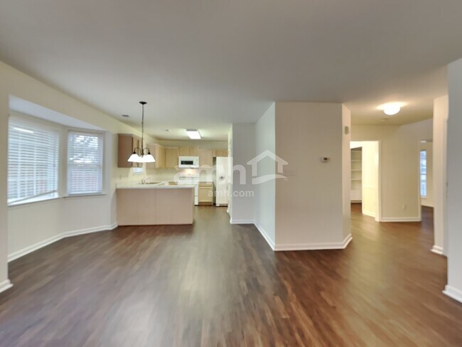 Building Photo - 126 Elrosa Rd