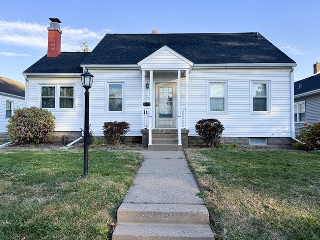 Building Photo - 1020 Brown St