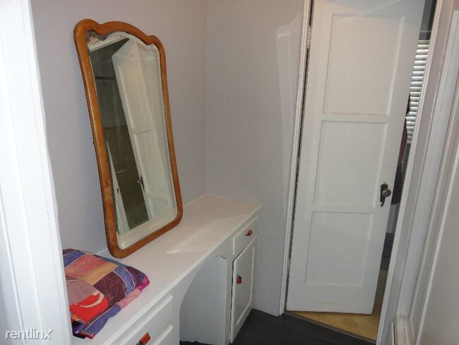 Foto del edificio - Studio, 1 bath Apartment - 1000 2nd Ave