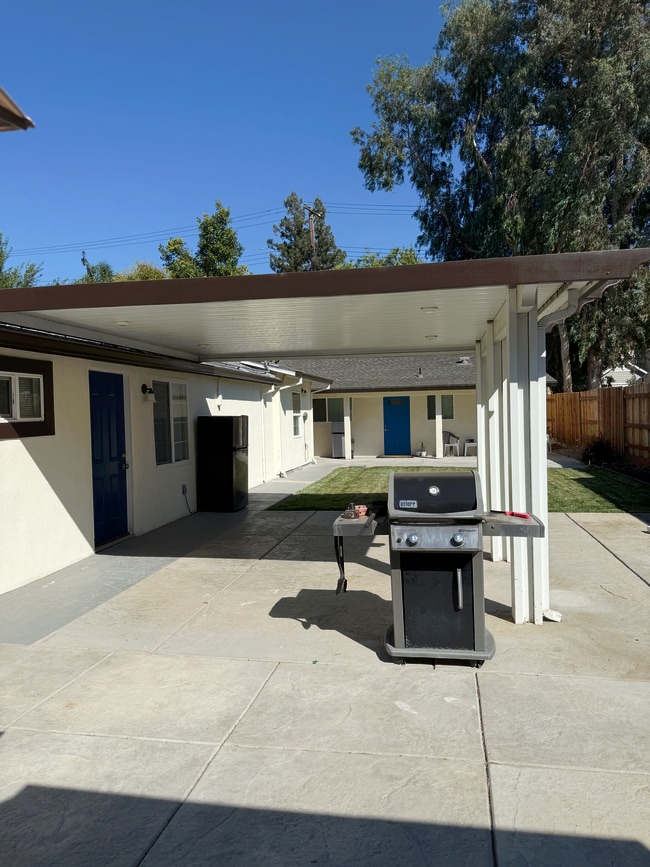 Common Area Side - 1729 36th St