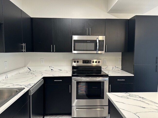 Interior Photo - Hampton Astoria