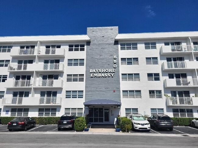 Building Photo - 550 Bayshore Dr