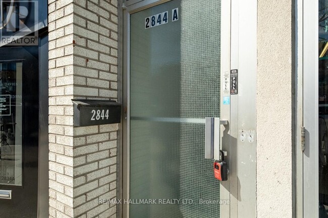 Building Photo - 2844 Danforth Ave