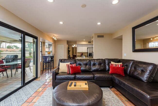 Foto del edificio - 16025 N 58th Pl