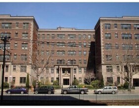 Building Photo - 2001 Commonwealth Ave