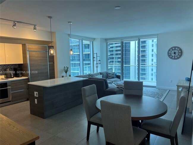 Building Photo - 1100 S Miami Ave