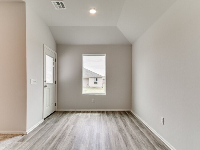 Building Photo - New Mustang Home!