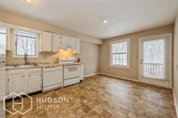 Building Photo - NOW AVAILABLE! - 15 W Dey St, Englishtown,...
