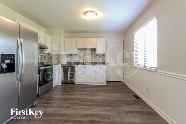Foto del edificio - 6005 Dollar Hide South Drive