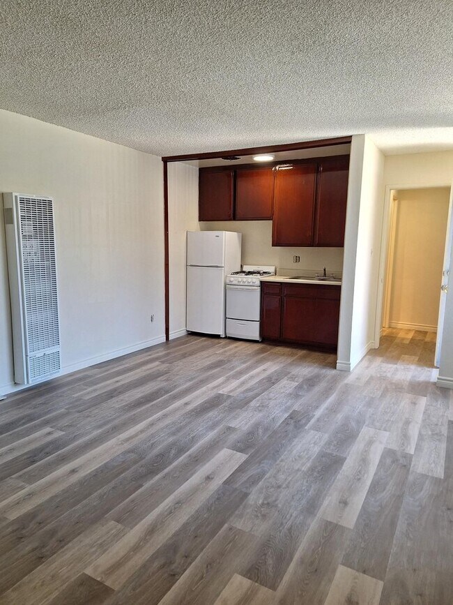 Building Photo - 3751 Clairemont Mesa Blvd