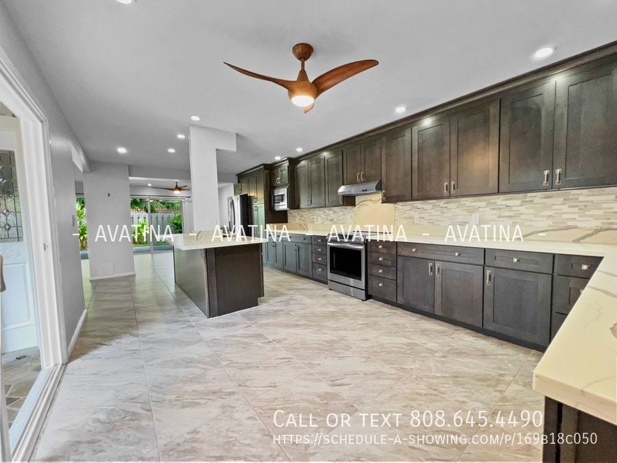 (YouTube Tour!) Terrific Kailua Townhouse House Rental in Kailua