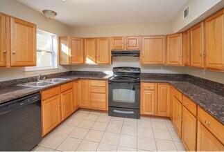 Building Photo - 4807 Merwin St