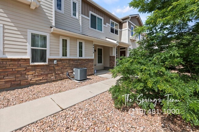 Building Photo - MODERN 2BD TOWNHOME in CLAREMONT RANCH