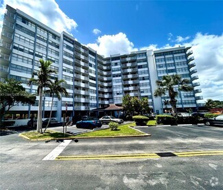 Building Photo - 1200 NE Miami Gardens Dr