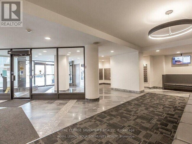 Building Photo - 350-1350 Webb Dr