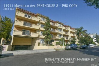 Building Photo - 11911 Mayfield Ave