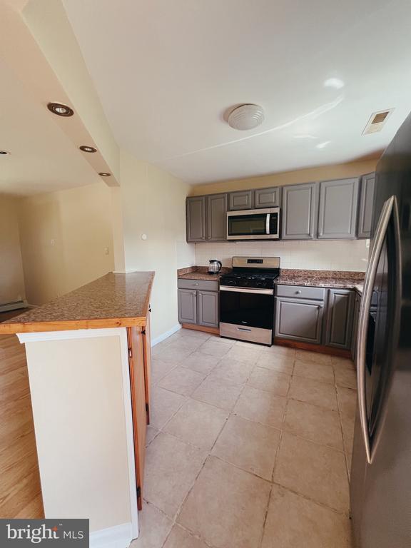 Foto del edificio - 4382 Buckfield Terrace