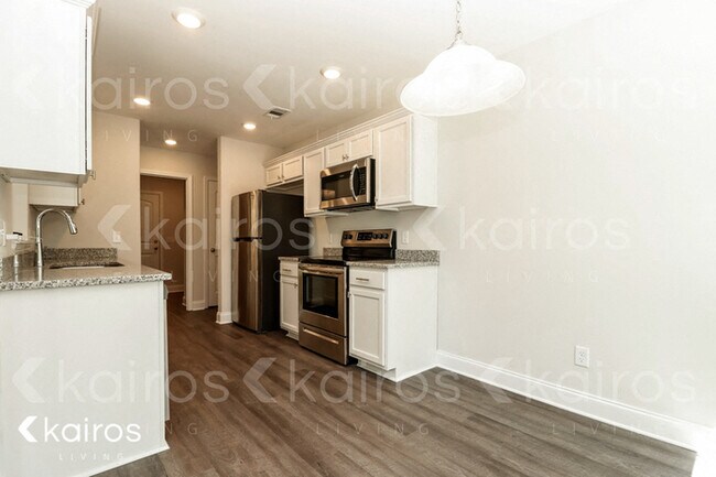 Foto del edificio - 225 Western Red Cedar Dr
