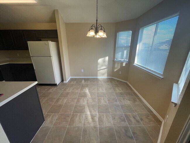 Foto del edificio - 5006 Glenoak Dr