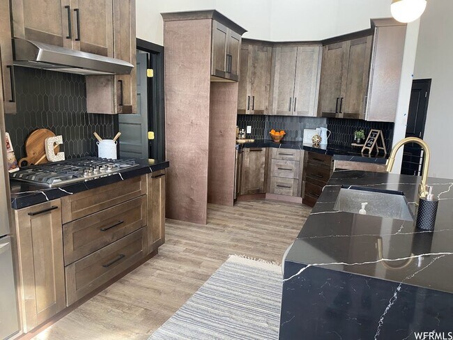 Foto del edificio - 4100 Sqft Gorgeous Home with Amazing Temple and Valley Views
