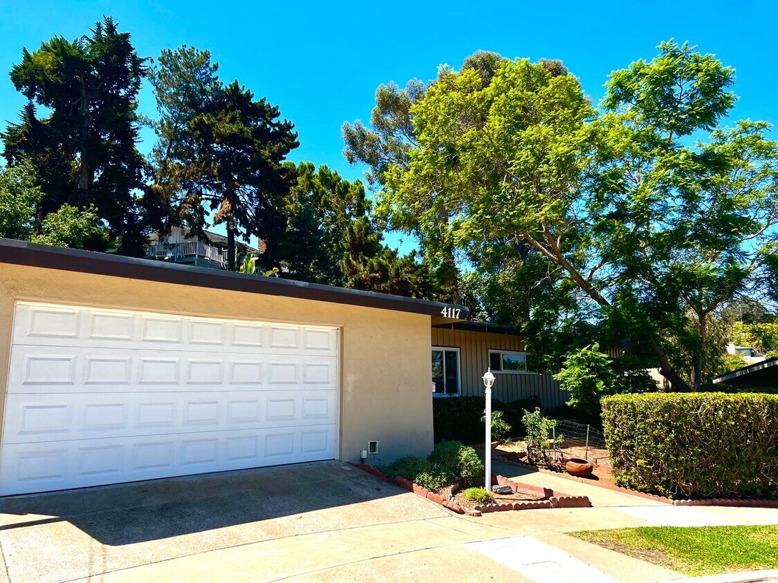 Primary Photo - Spacious 3BD Point Loma Home with Huge Yar...