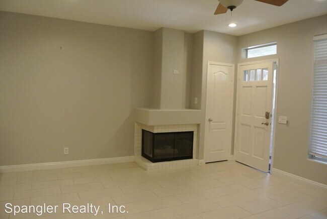 Foto del edificio - 12626 Carmel Country Rd