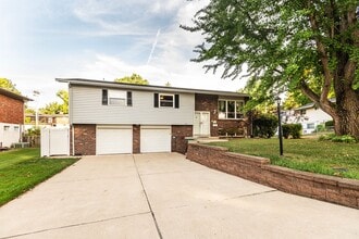 Building Photo - 2334 Rosegarden Dr